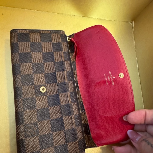 Louis Vuitton Checkered Wallet with Red Interior - Picture 1 of 4